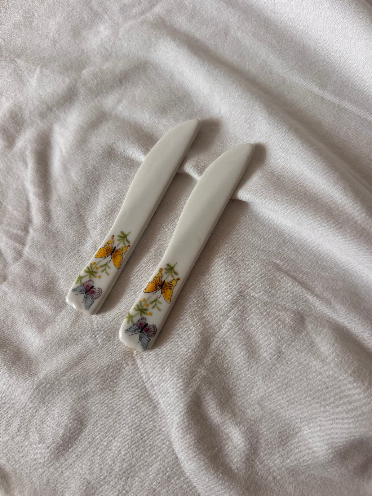 Porcelain Butterfly Spreaders, Pair