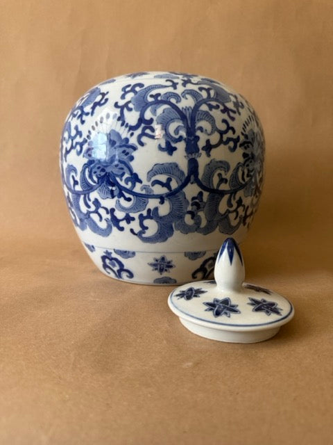 Blue and White Porcelain Ginger Jar with Lid