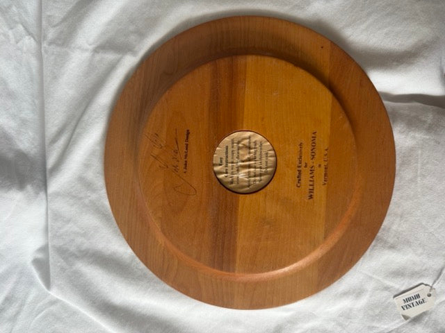 Underside of wood board marked Williams-Sonoma, Vermont, USA