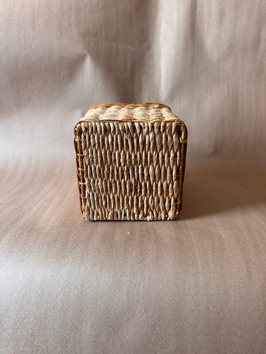 Square wicker utensil caddy with wrapped handle