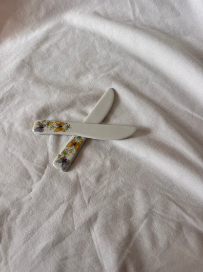 Porcelain Butterfly Spreaders, Pair