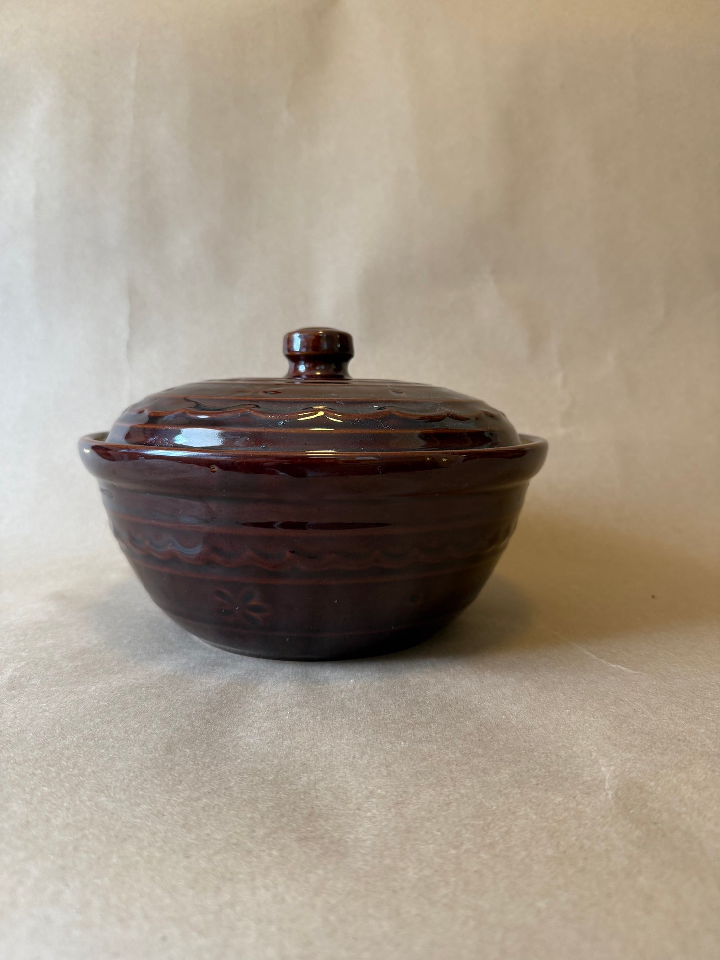 Marcrest Daisy Dot Covered Casserole, Brown Stoneware