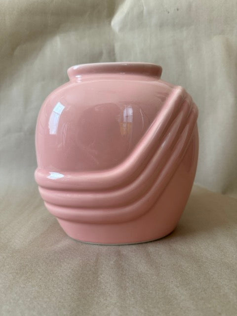 Pink deco vase, side view