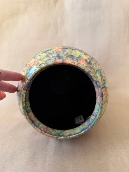 Tulip vase, opening