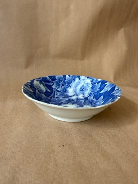 Peony plate, side profile