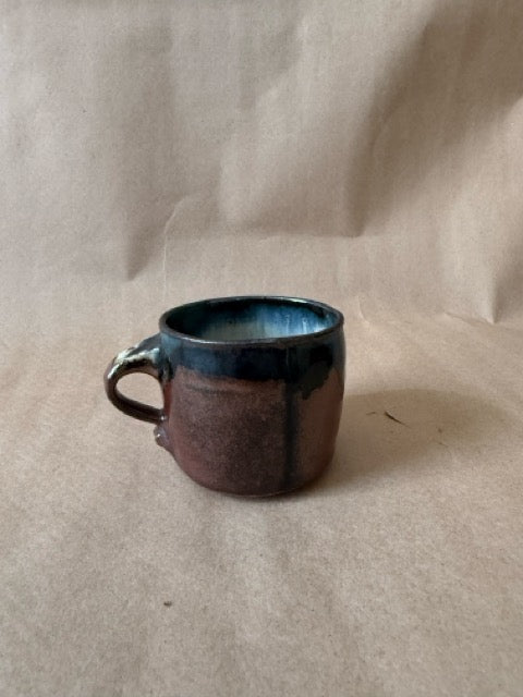 Drip mug, iron-brown side