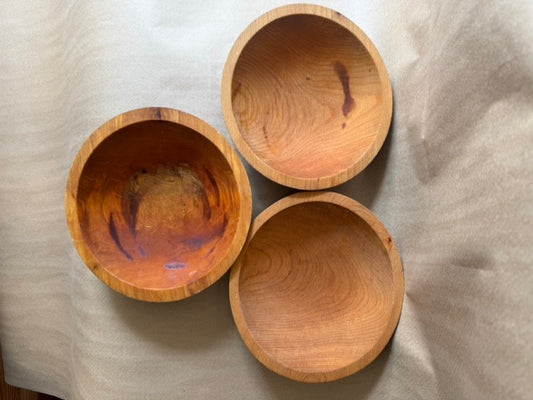 Vintage wooden bowls, set of 3