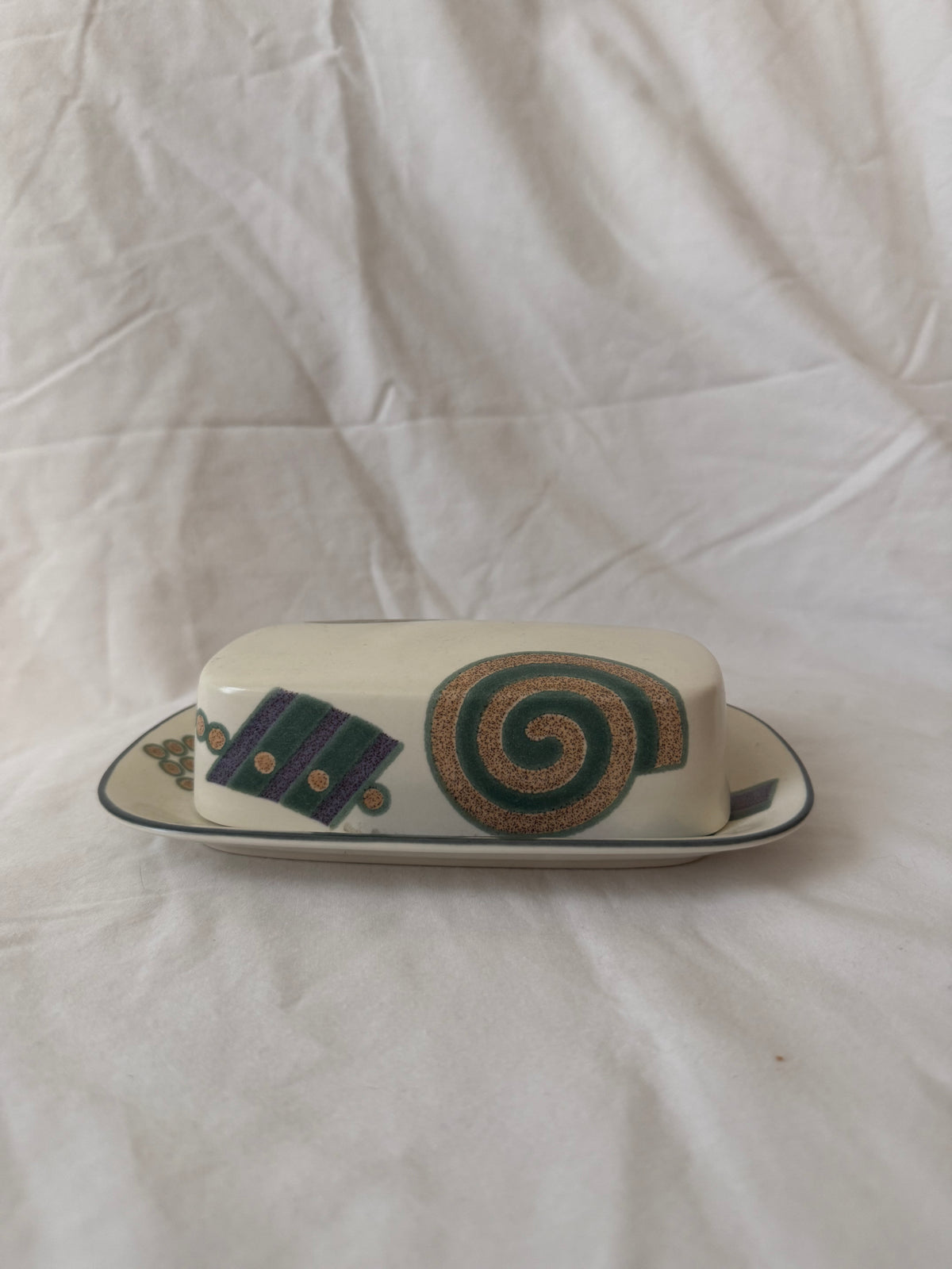 Mikasa Intaglio Life Style butter dish
