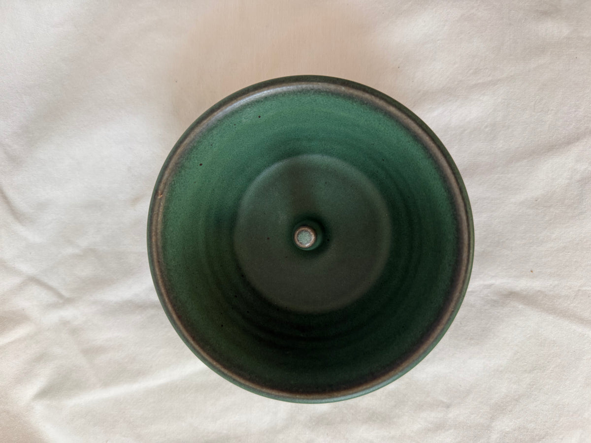 Onion baker from above, showing the centre cone
