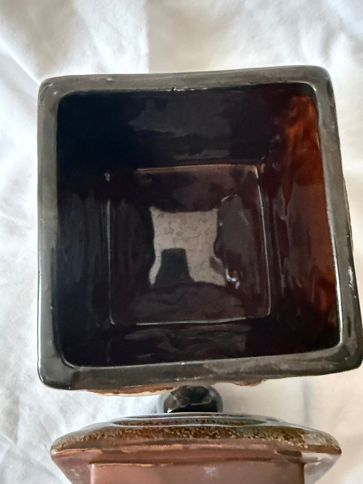 Glazed interior of the jar