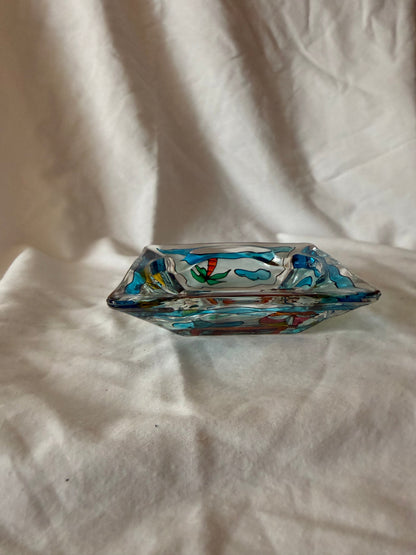 Side profile of the glass ashtray