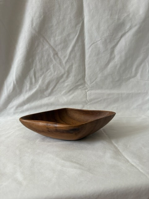 Monkeypod wood diamond dish, side view