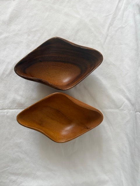 Monkeypod Wood Diamond Dish, Small