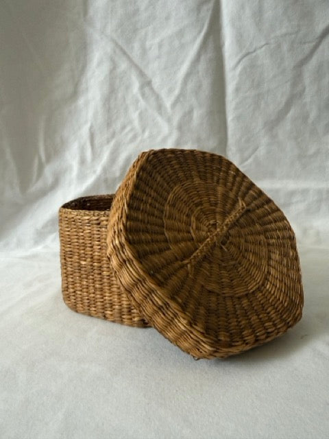Woven Grass Lidded Basket, Tall Hexagon