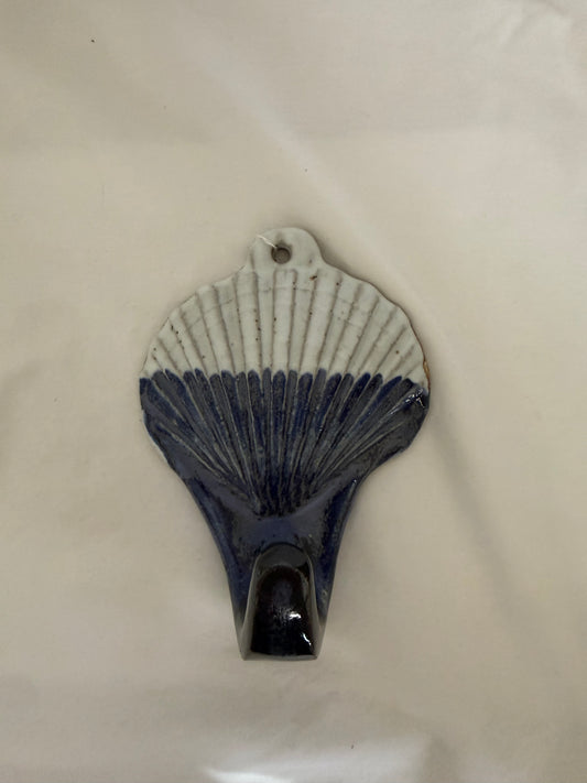 Stoneware Scallop Shell Wall Hook